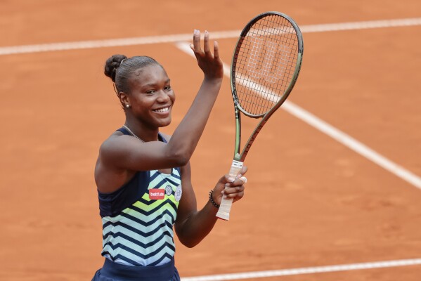 German teenager Noma Noha Akugue reaches WTA final in Hamburg on